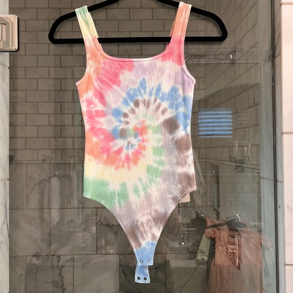 Bundle: Pearl Denim Jacket + MORE - Picture 9 of 9